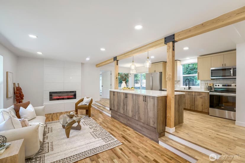Property photo for 16051 21st Avenue SW, Burien photo 5