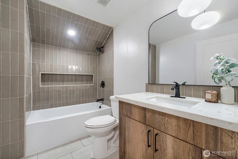 Property photo for 16051 21st Avenue SW, Burien photo 22