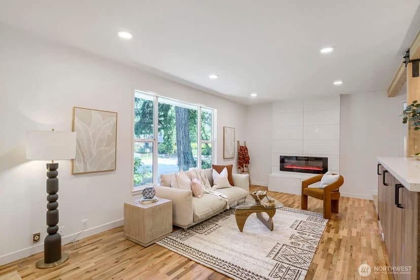 Property photo for 16051 21st Avenue SW, Burien photo 7