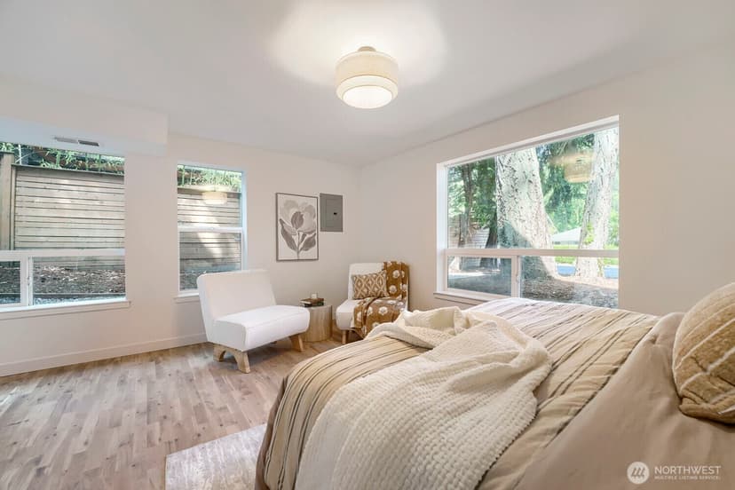 Property photo for 16051 21st Avenue SW, Burien photo 16