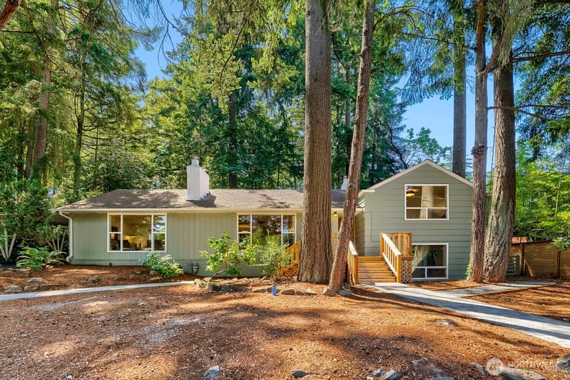 Property photo for 16051 21st Avenue SW, Burien photo 2