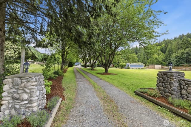 Property photo for 13732 217th Avenue SE, Issaquah photo 3