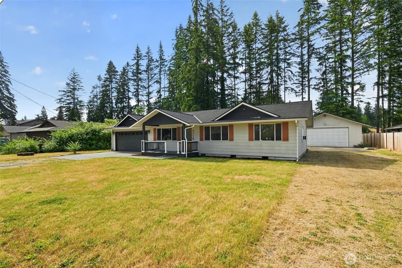 Property photo for 3710 100th Place NE, Marysville photo 2