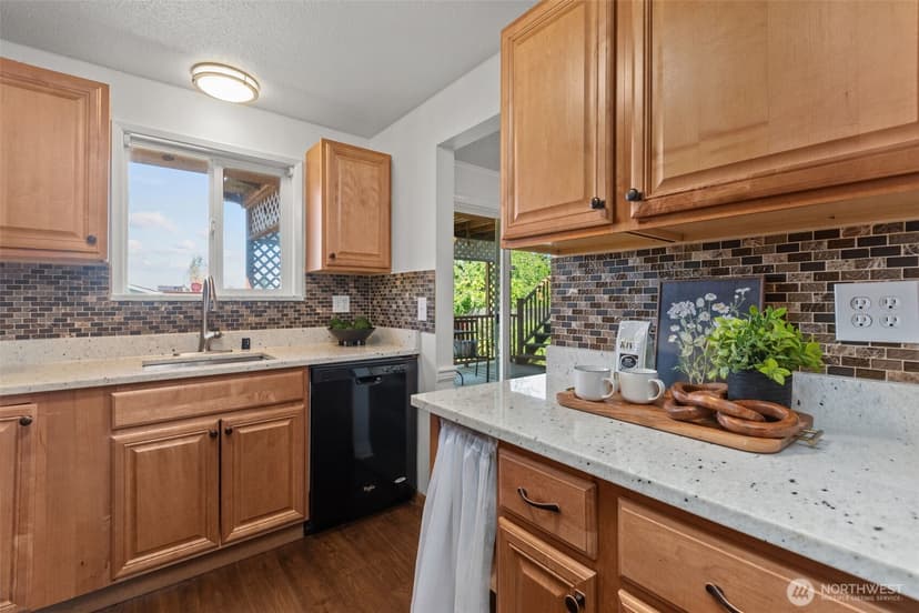 Property photo for 24527 36th Avenue S, Kent photo 12