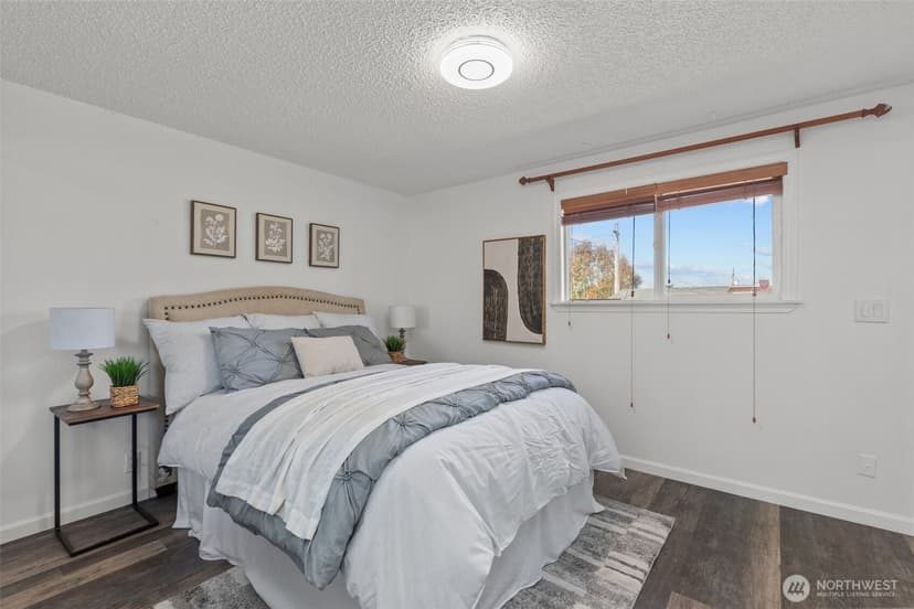 Property photo for 24527 36th Avenue S, Kent photo 14