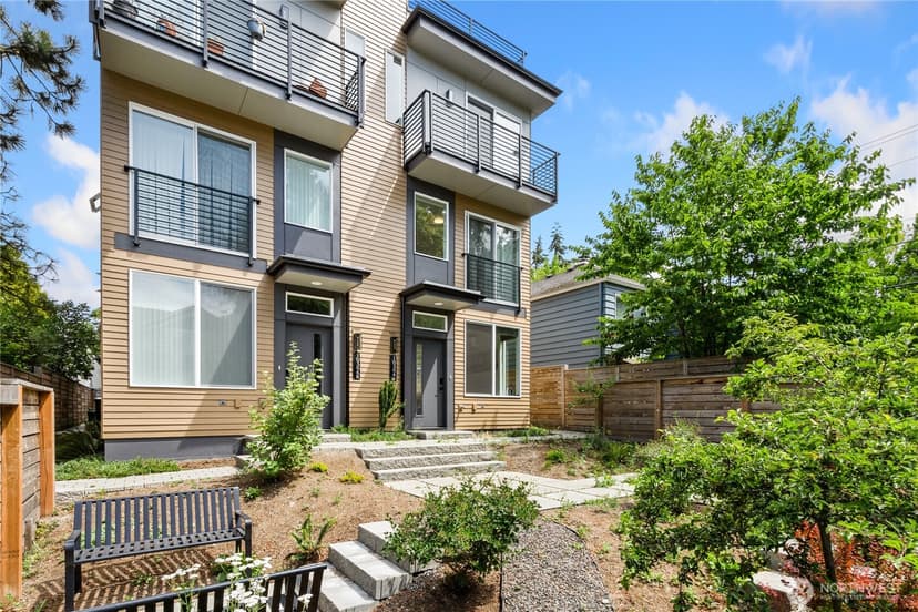 Property photo for 10306 Midvale Avenue N #A, Seattle photo 2