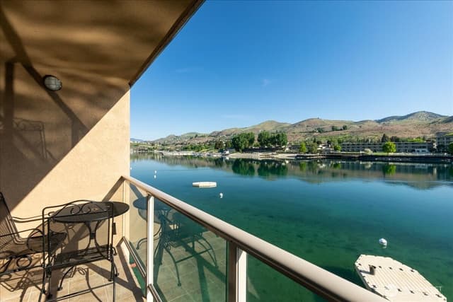 Property photo for 322 W Woodin Avenue #721, Chelan photo 5