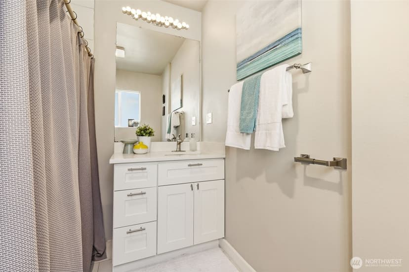 Property photo for 8123 49th Avenue S, Seattle photo 15