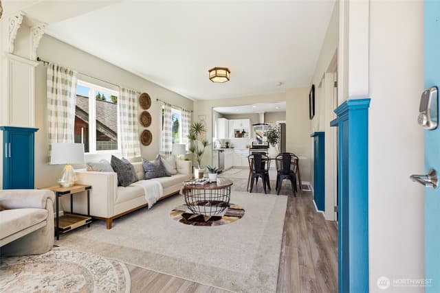 Property photo for 8123 49th Avenue S, Seattle photo 3