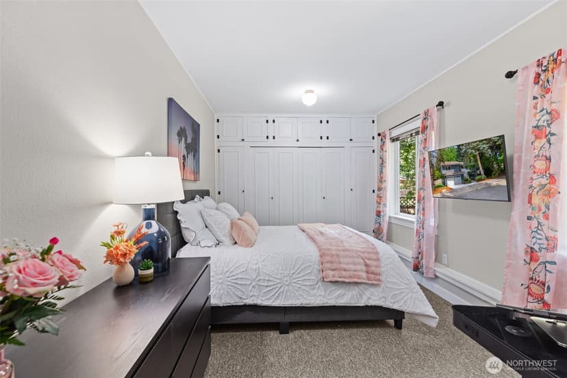 Property photo for 12017 106th Avenue NE, Kirkland photo 29