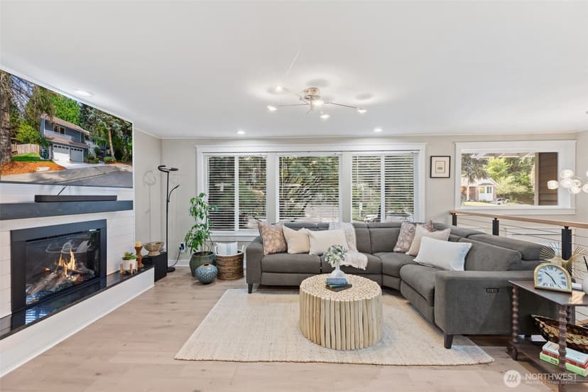Property photo for 12017 106th Avenue NE, Kirkland photo 14