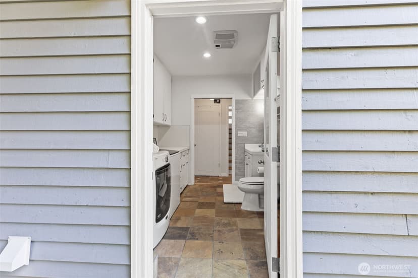 Property photo for 12017 106th Avenue NE, Kirkland photo 34