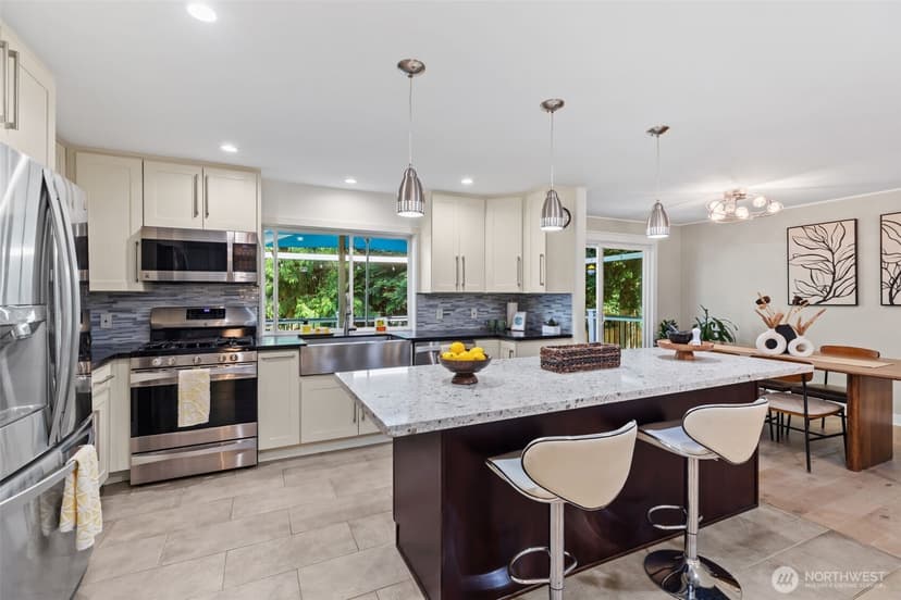 Property photo for 12017 106th Avenue NE, Kirkland photo 6