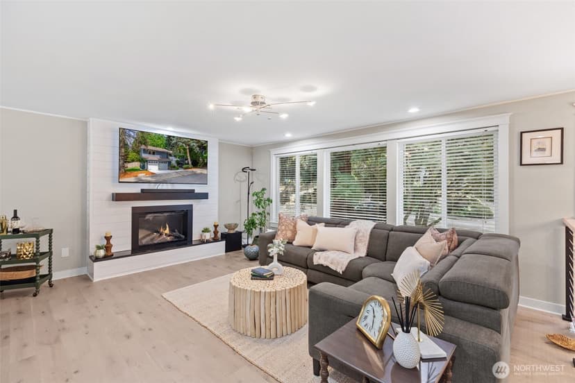 Property photo for 12017 106th Avenue NE, Kirkland photo 17