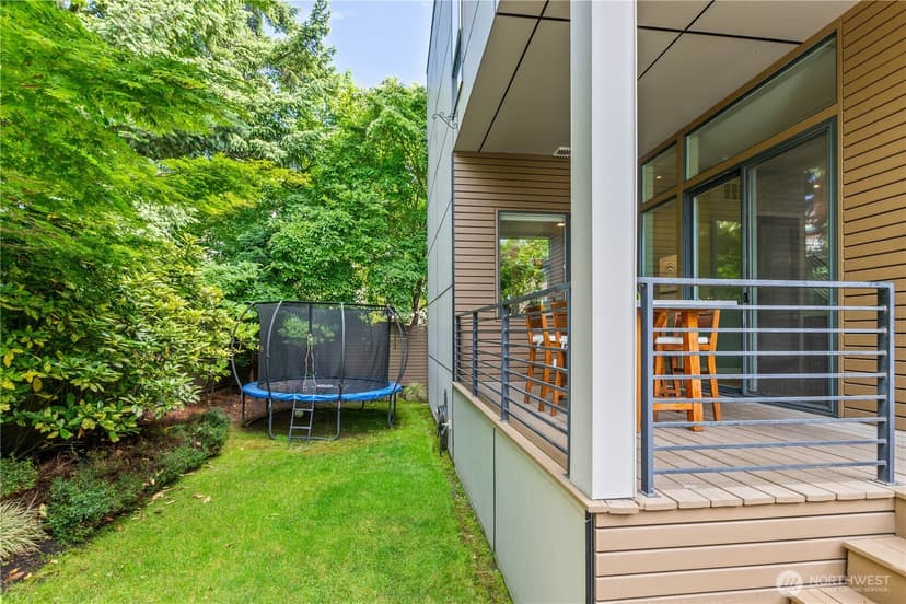 Property photo for 1313 4th Avenue W, Seattle photo 32