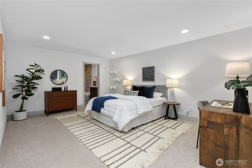 Property photo for 1313 4th Avenue W, Seattle photo 29