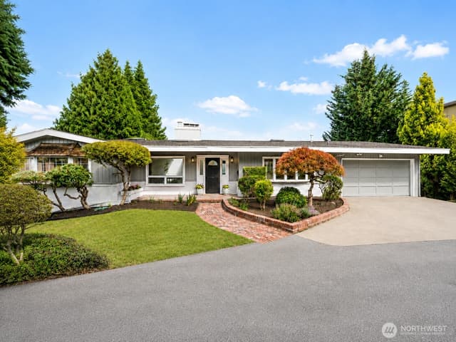 Property photo for 4232 Shoreclub Drive, Mercer Island, WA 98040