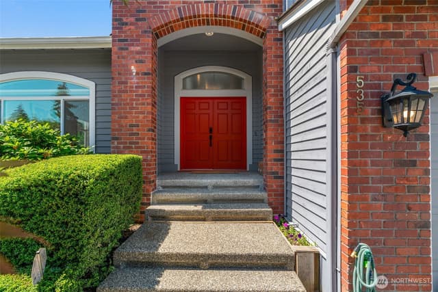 Property photo for 535 NW Datewood Drive, Issaquah photo 4
