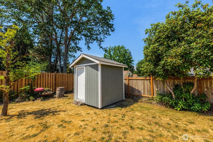 Property photo for 9015 Winona Street SW, Lakewood photo 24