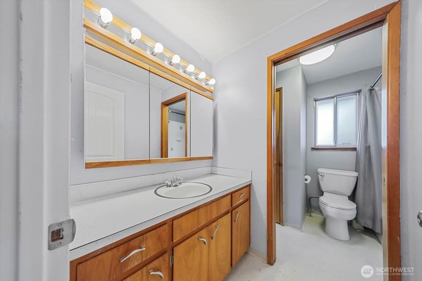 Property photo for 9015 Winona Street SW, Lakewood photo 13