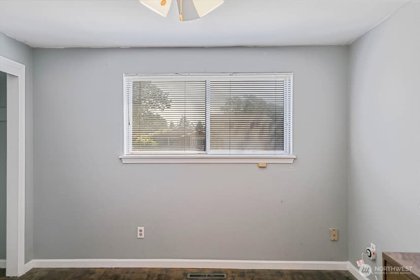 Property photo for 9015 Winona Street SW, Lakewood photo 18