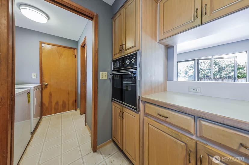 Property photo for 9015 Winona Street SW, Lakewood photo 4