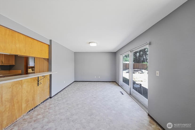 Property photo for 9015 Winona Street SW, Lakewood photo 7