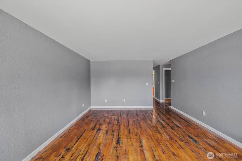 Property photo for 9015 Winona Street SW, Lakewood photo 10