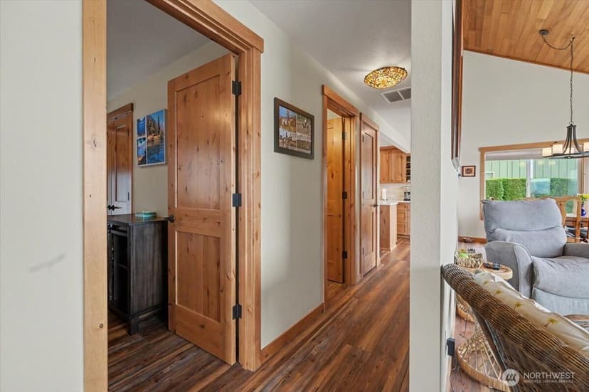 Property photo for 1386 S Lakeshore Road, Chelan photo 30
