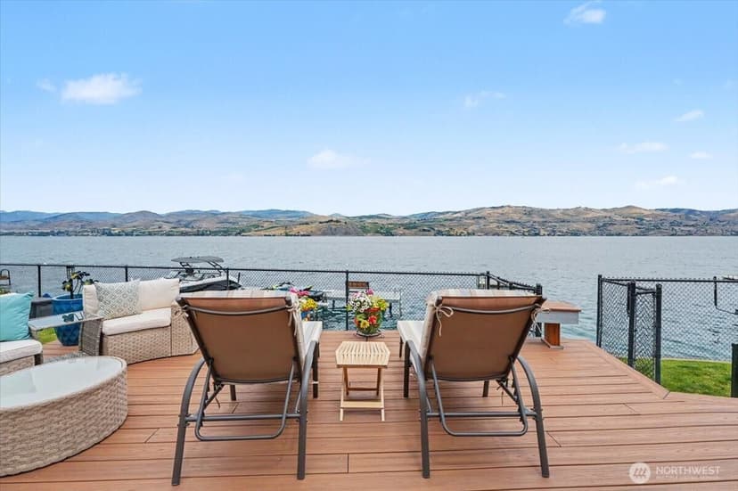 Property photo for 1386 S Lakeshore Road, Chelan photo 11