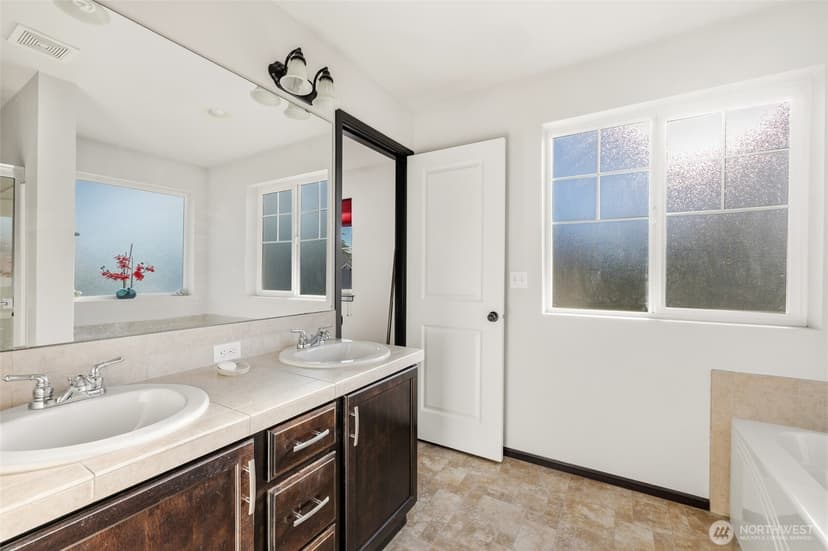 Property photo for 11625 10th Place W, Everett photo 15