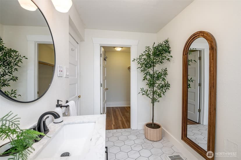 Property photo for 5019 S J Street, Tacoma photo 15