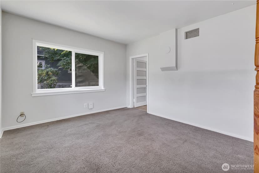Property photo for 223 R Street NE, Auburn photo 7