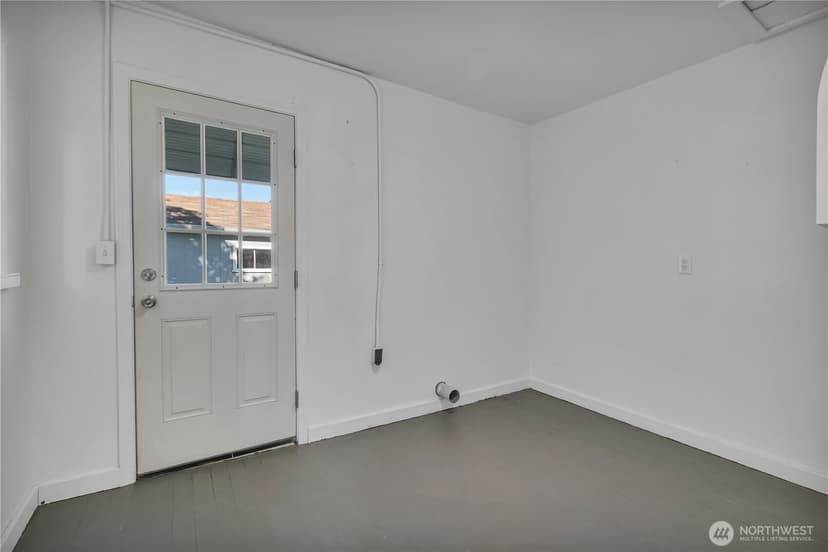 Property photo for 223 R Street NE, Auburn photo 17