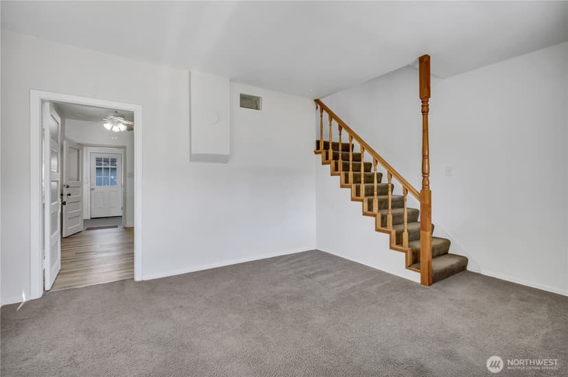 Property photo for 223 R Street NE, Auburn photo 5