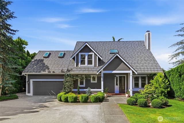 Property photo for 2714 Parkway Drive W, Tacoma photo 3