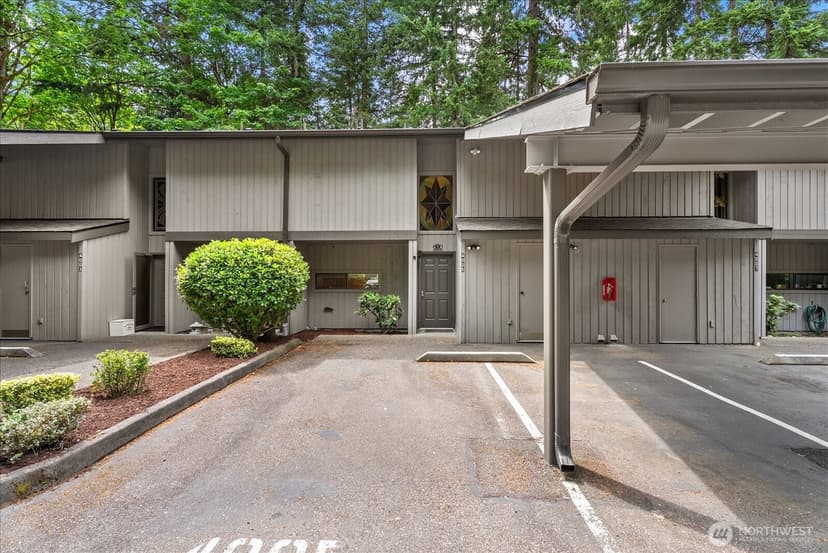 Property photo for 4005 145th Avenue NE, Bellevue photo 2