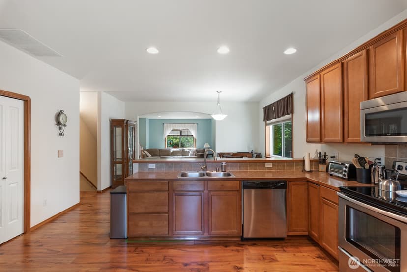 Property photo for 509 E Division Street #A, Arlington photo 9