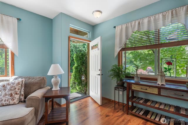 Property photo for 509 E Division Street #A, Arlington photo 2