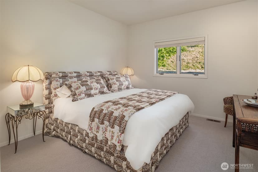 Property photo for 450 Hawks Meadow Road, Chelan photo 17