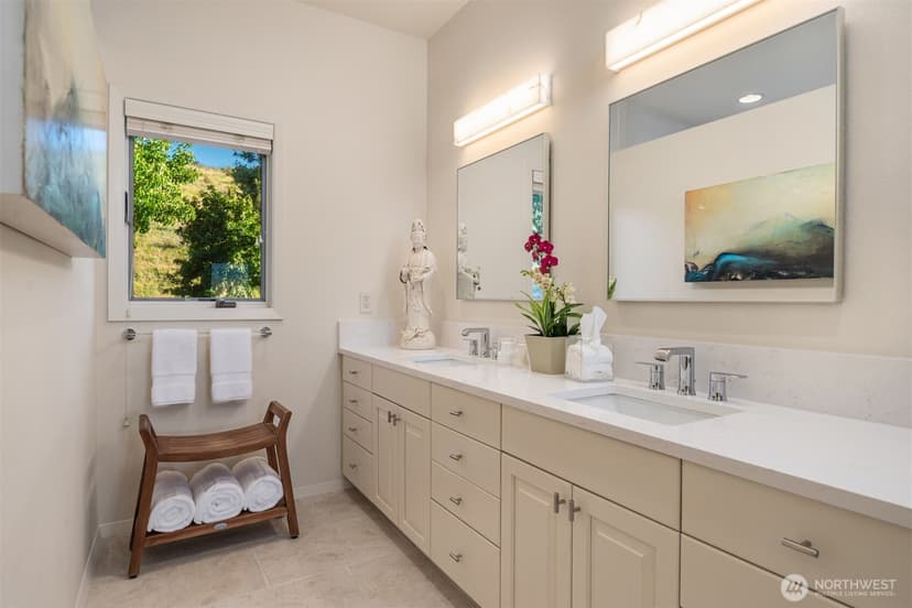 Property photo for 450 Hawks Meadow Road, Chelan photo 15