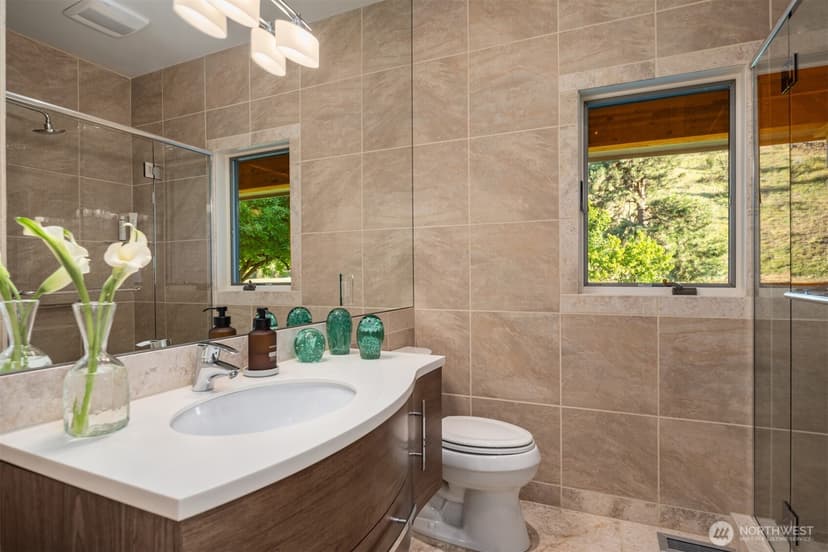 Property photo for 450 Hawks Meadow Road, Chelan photo 18