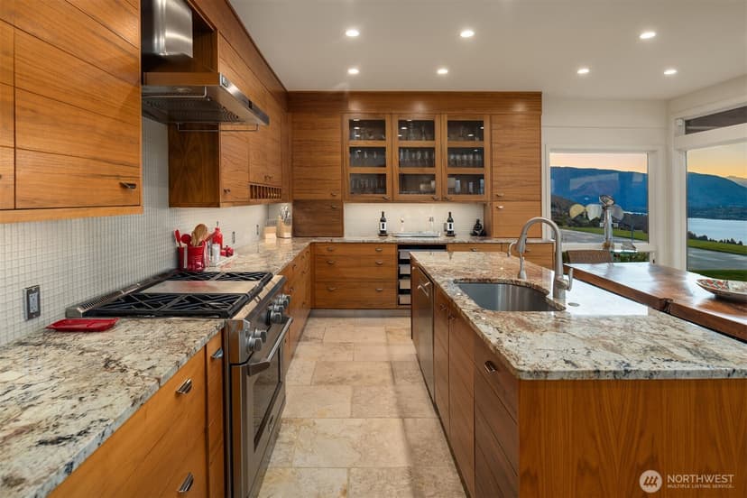 Property photo for 450 Hawks Meadow Road, Chelan photo 6