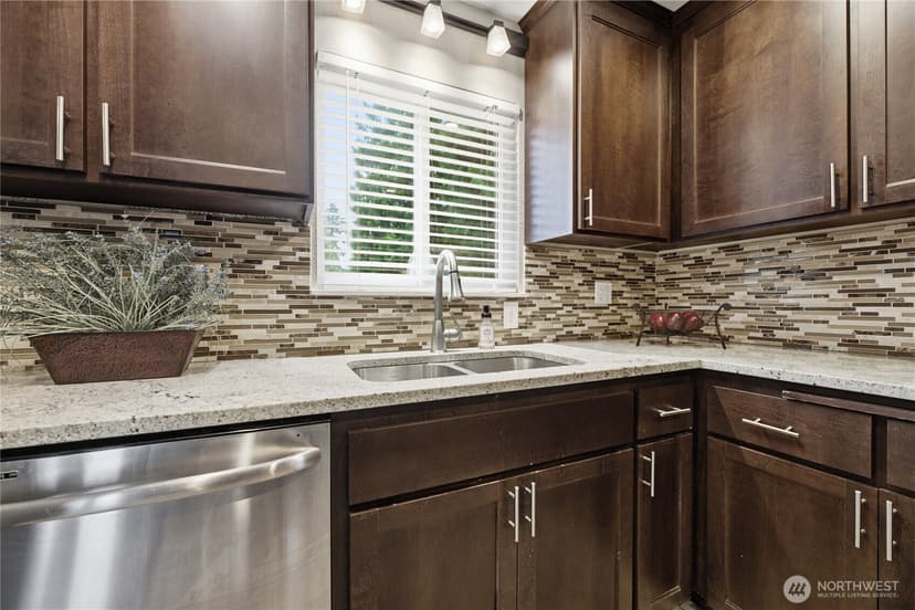 Property photo for 6911 Vandermark Road E, Bonney Lake photo 13