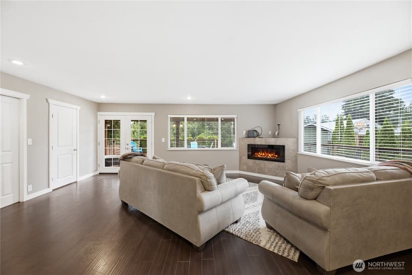 Property photo for 6911 Vandermark Road E, Bonney Lake photo 7