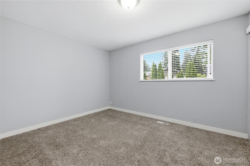 Property photo for 6911 Vandermark Road E, Bonney Lake photo 18