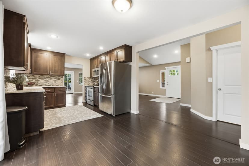 Property photo for 6911 Vandermark Road E, Bonney Lake photo 11