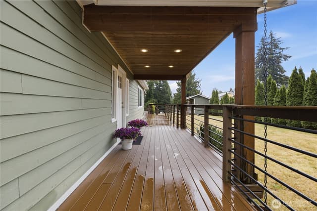 Property photo for 6911 Vandermark Road E, Bonney Lake photo 3