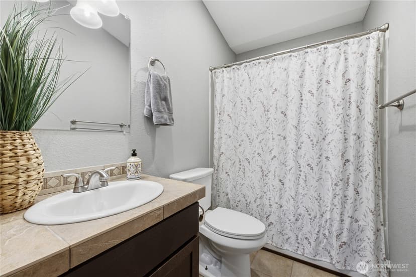 Property photo for 6911 Vandermark Road E, Bonney Lake photo 17