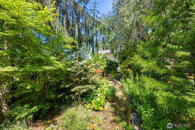 Property photo for 6121 NE 152nd Street, Kenmore photo 32